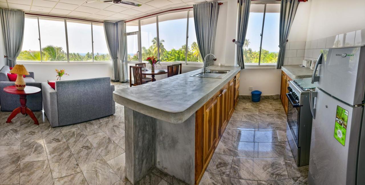 Villa Gamini Hikkaduwa Exteriör bild