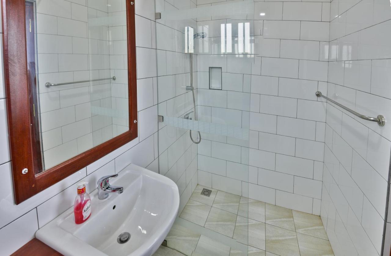 Villa Gamini Hikkaduwa Exteriör bild
