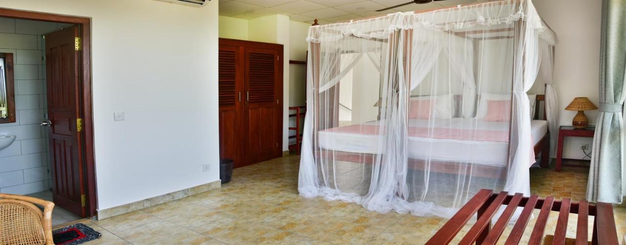 Villa Gamini Hikkaduwa Exteriör bild